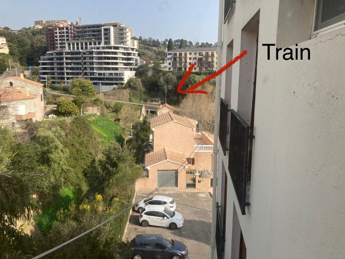 Mountain View & Sea View Location Chambre Individual 1 Sur 3 Chambres Dispo Avec Climes Mais Salle De Bain Et Salon En Commune 巴斯蒂亚 外观 照片